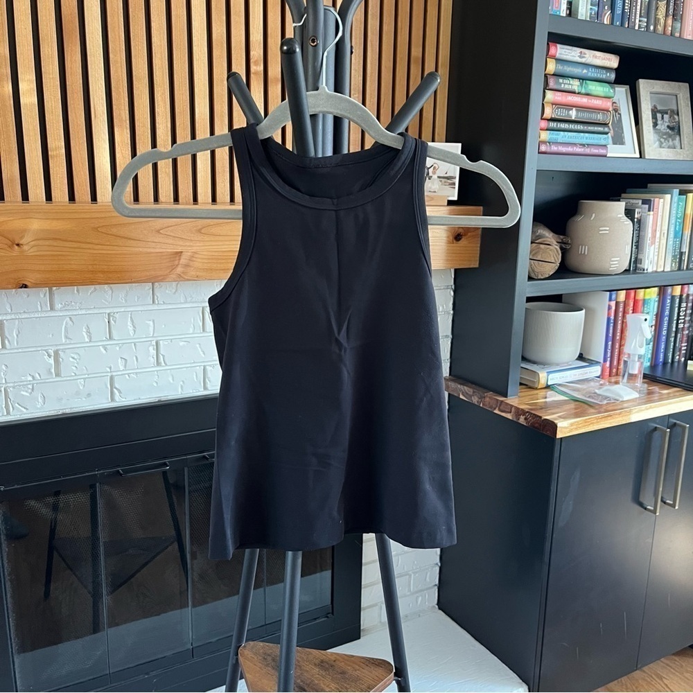 Lululemon Athletica Black Fitted Sleeveless Tank Top